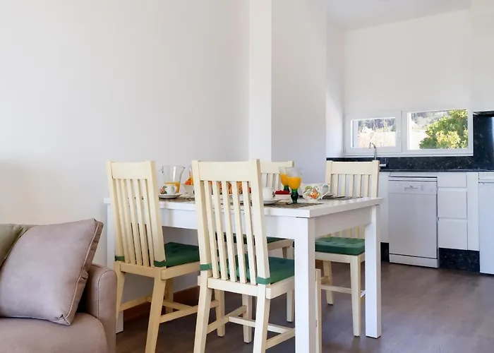 Duerming O Casal Da Martina פויו